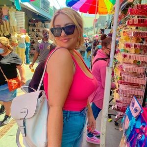 Meet your Posher, Ashley